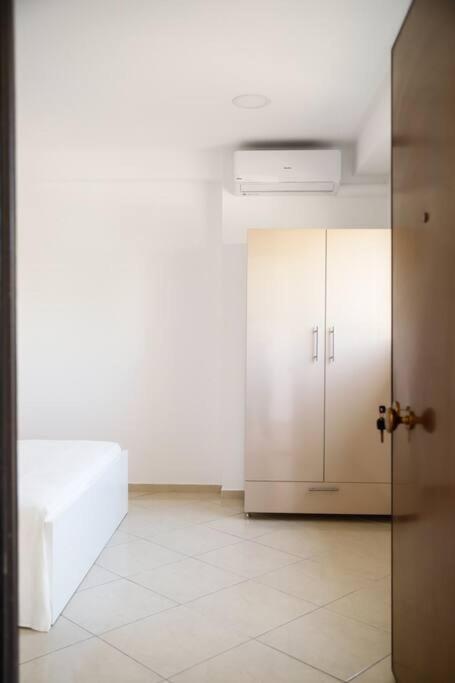 Cozy Apartment Near Airport Koropi Zewnętrze zdjęcie