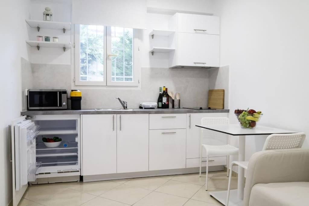 Cozy Apartment Near Airport Koropi Zewnętrze zdjęcie